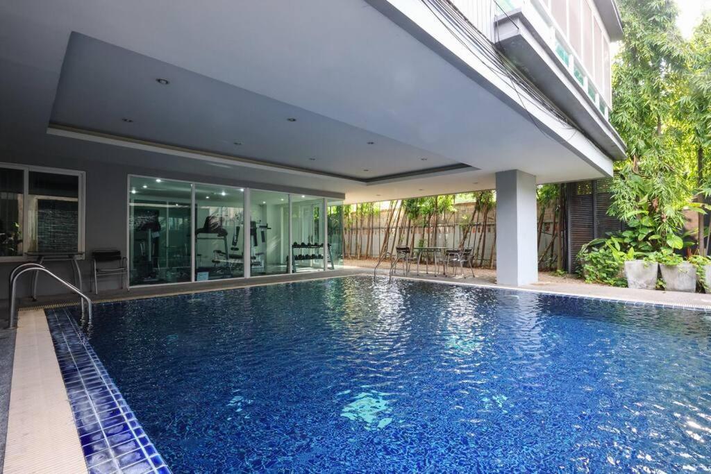 Апартаменты Luxury Living In Heart Of Nimman Чиангмай Экстерьер фото