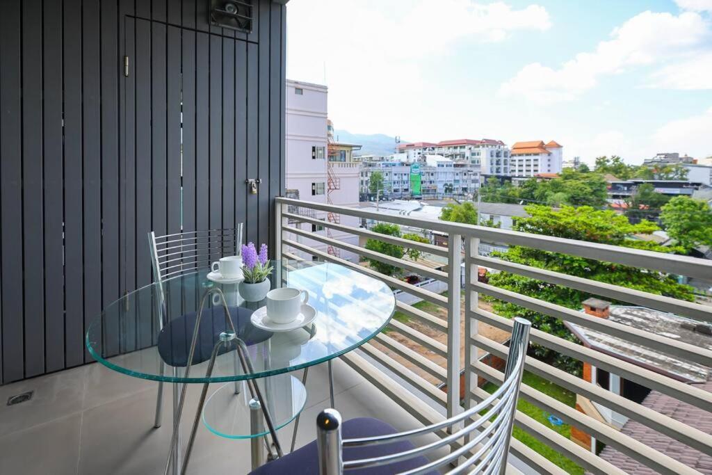 Апартаменты Luxury Living In Heart Of Nimman Чиангмай Экстерьер фото