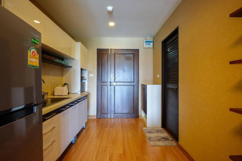 Апартаменты Luxury Living In Heart Of Nimman Чиангмай Экстерьер фото